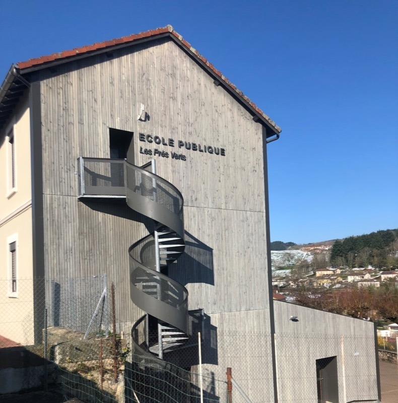Bardage école Cublize